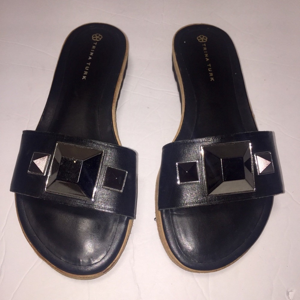 𝅺Trina Turk calabasas Black sandal slides size 7.5